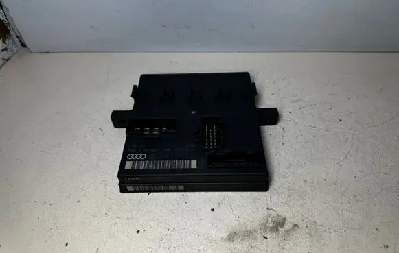 Audi A4 S4 B7 8E 8H Comfort/convenience module 8E0907279J 00009773B0