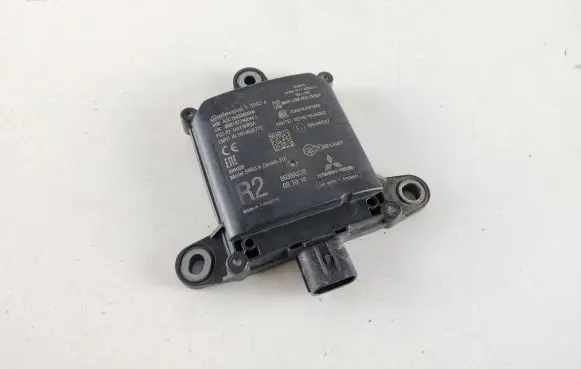 Mitsubishi Outlander Blind spot module 8638A228 00B1872900AE1 A2C7643300000