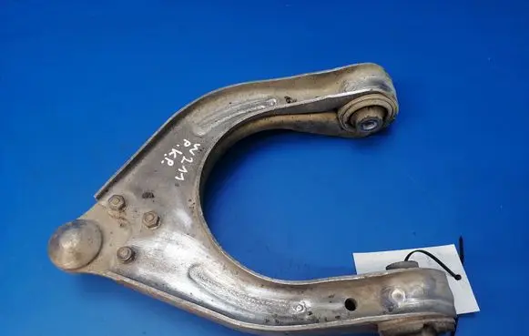 Mercedes-Benz E W211 Front lower control arm/wishbone A2113308907