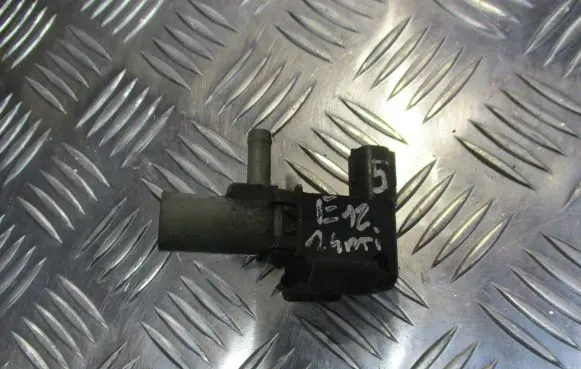 Toyota Corolla E120 E130 Valve vacuum 90910-12257