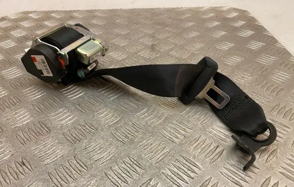 Volvo XC90 Third row seat belt 39825733