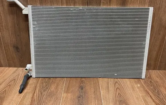Land Rover Range Rover Velar Coolant radiator GX738K230BB M8A29A263AC