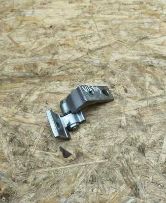 Fiat 500E Front door upper hinge