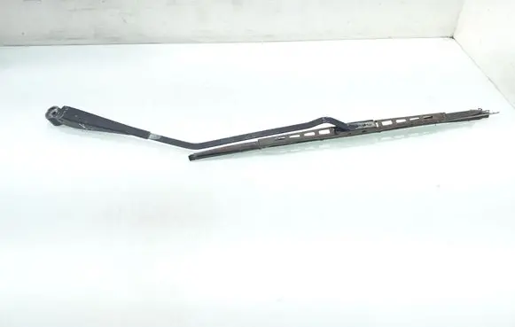 Volkswagen Transporter - Caravelle T3 Front wiper blade arm 251955409