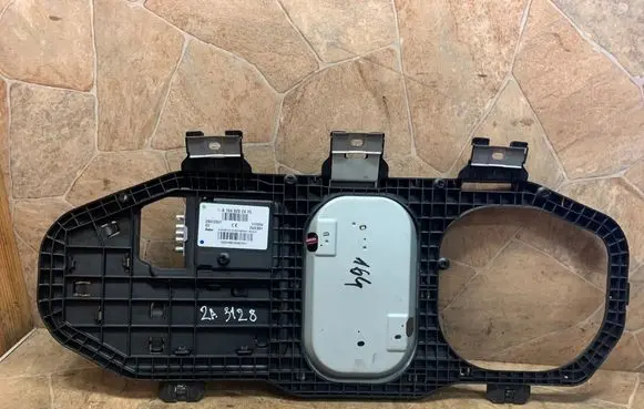 Mercedes-Benz GL X164 Aerial antenna amplifier A1648202475