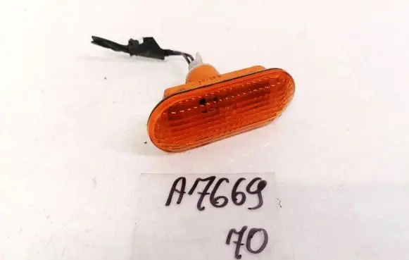 Ford Focus C-MAX Front fender indicator light 2S6A13K354AD 2S6A-13K354-AD