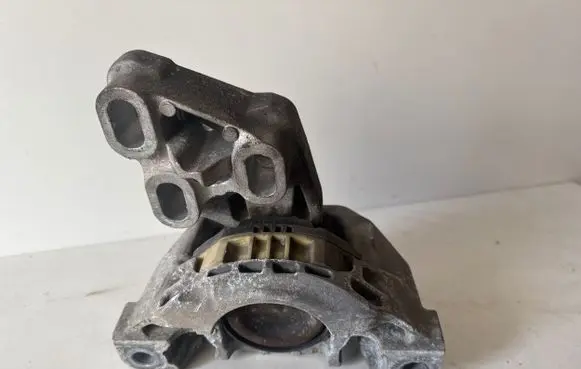 Mercedes-Benz B W246 W242 Engine mount bracket A2462400617