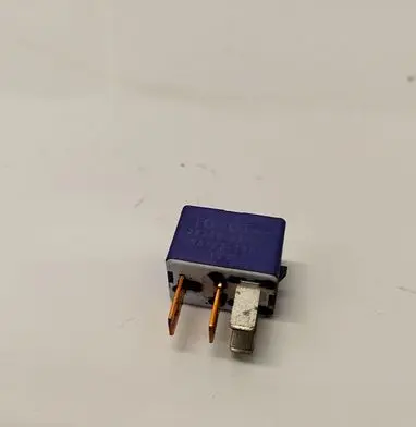 Toyota Avensis T250 Other relay 2830028010