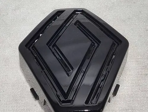 Renault Captur II Manufacturer badge logo/emblem 628955045R
