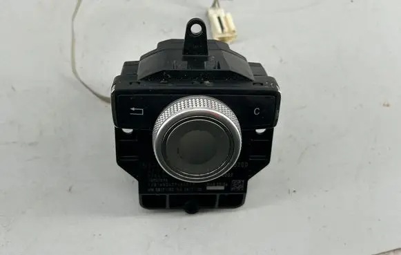 Mercedes-Benz E AMG W210 Head unit multimedia control A2128701551 A2044420368 A2128701851