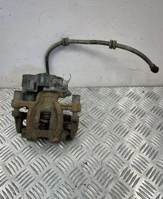 BMW 2 F46 Rear brake caliper 6798958