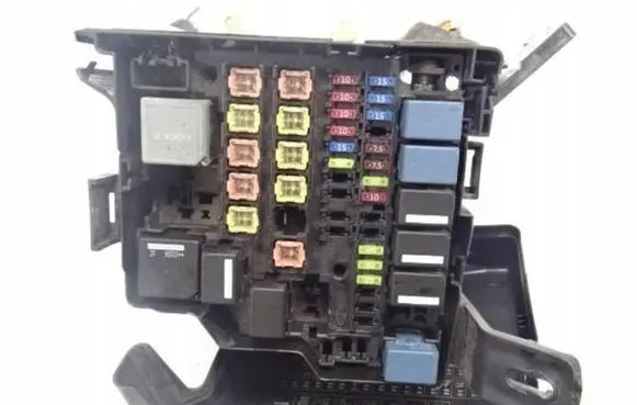 Ford Fiesta Fuse module 7154595030