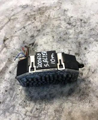 Seat Altea XL Heater blower motor/fan resistor F011021936