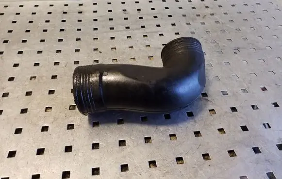Volvo XC90 Intercooler hose/pipe 30751920