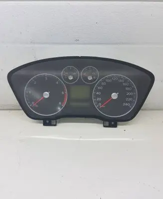 Ford Focus Speedometer (instrument cluster) 3M5F10841C