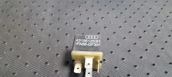 Audi A4 S4 B5 8D Other relay 431951253H