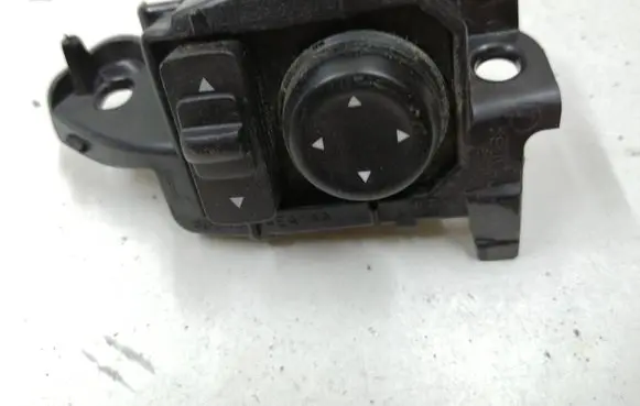 Nissan Qashqai Wing mirror switch 255703TB1A 809454EA1AA