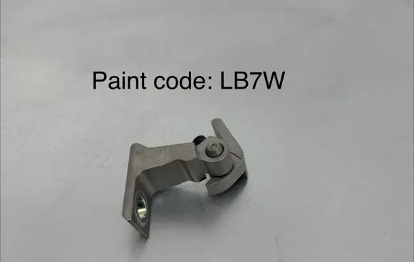 Volkswagen PASSAT B8 Front door upper hinge 8X0831404E
