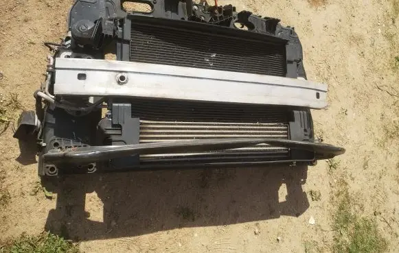 Fiat 500L Radiator support slam panel
