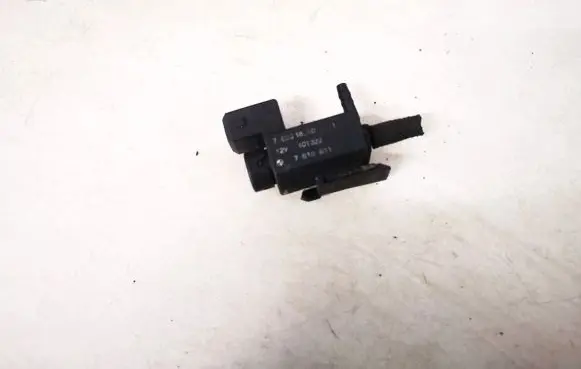BMW 5 GT F07 Turbo solenoid valve 7810831 7.02318.00