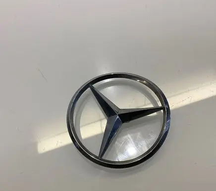 Mercedes-Benz CLS C219 Manufacturer badge logo/emblem A2197580058 2197580058