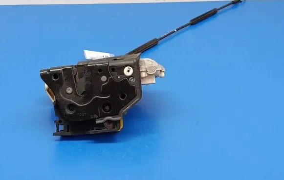 Seat Leon (1P) Rear door lock 1P0839016