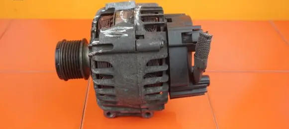 Mercedes-Benz C AMG W204 Generator/alternator A2711541402 15MB24