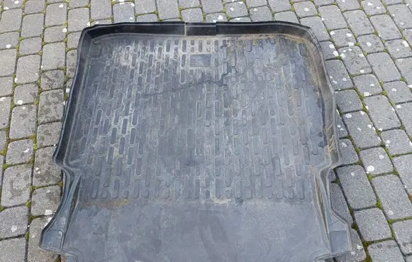 Mercedes-Benz E W211 Rubber trunk/boot mat liner B66648054