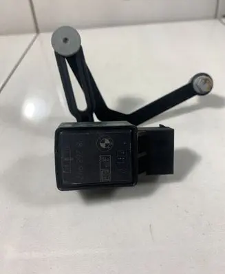 BMW 7 E65 E66 Tailgate sensor 8268997