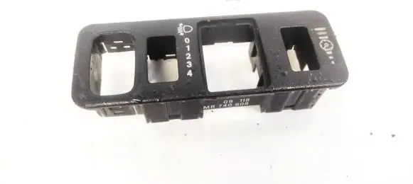 Mitsubishi Space Star Other interior part MR740608 09118