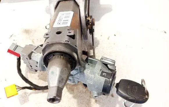 Ford Mondeo Mk III Ignition lock 3m513f880ad