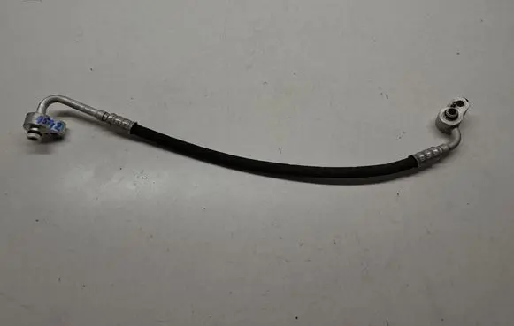 Porsche Cayenne (92A) Air conditioning (A/C) pipe/hose 7L0820739