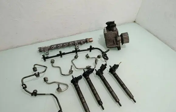 Audi A5 Sportback 8TA Fuel injection system set 03L130277