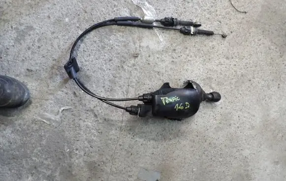 Renault Trafic III (X82) Gear shift cable linkage 
