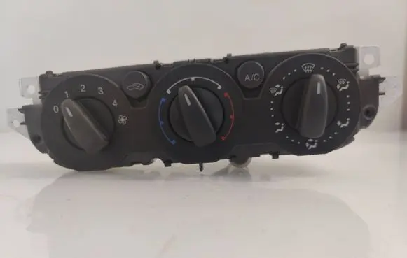 Ford Focus Climate control unit 7M5T19980AA 69607332 P69607332804021409