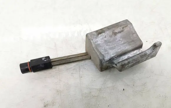 Toyota Avensis T250 Electric engine pre-heating system (optional) 