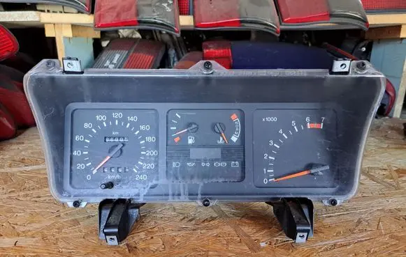 Ford Sierra Speedometer (instrument cluster) 90BB10849FB