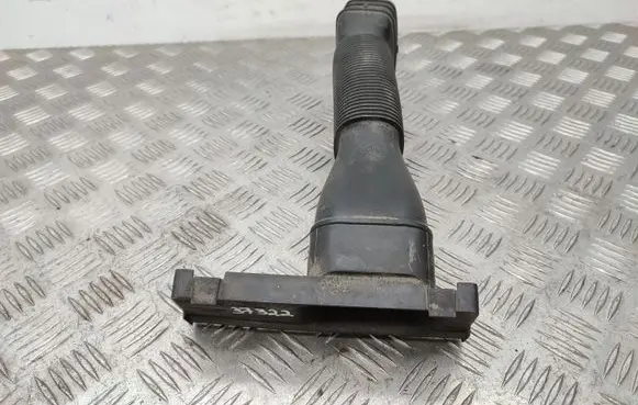 Skoda Roomster (5J) Air intake duct part 6R0129618F