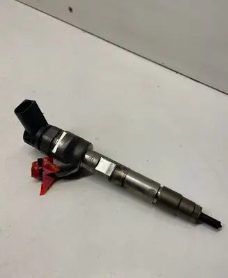 BMW 3 F30 F35 F31 Fuel injector 0445110743 8514148 076155608