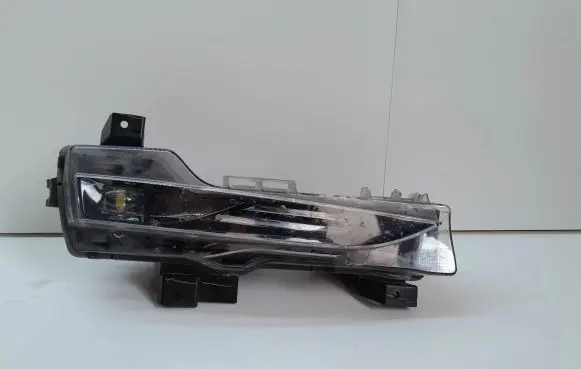 Tesla Model 3 Front fog light 107739600D 101519A F00HTE500608