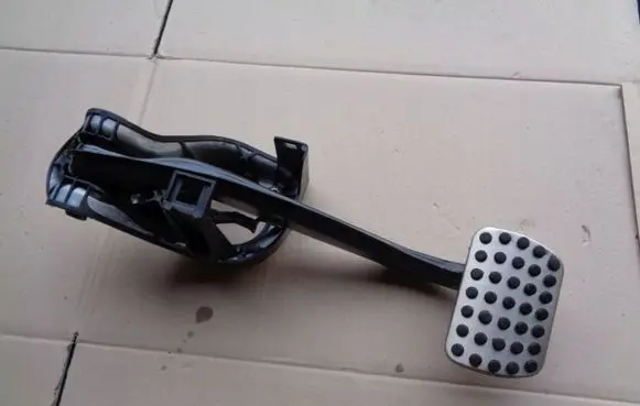 Mercedes-Benz E W212 Brake pedal 2042902301