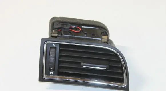 Skoda Superb B6 (3T) Dashboard side air vent grill/cover trim 3T0819702