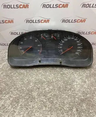 Volkswagen PASSAT B5 Speedometer (instrument cluster) 3B0919881B