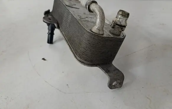 Engine oil radiator