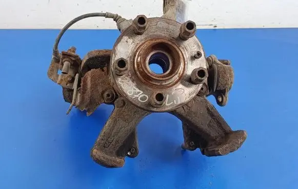 Seat Altea XL Front wheel hub spindle knuckle