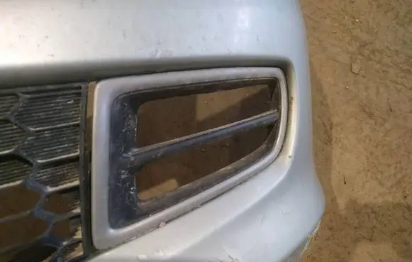 Mazda 6 Front bumper lower grill 