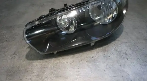 Volkswagen Scirocco Headlight/headlamp 1K8941005J