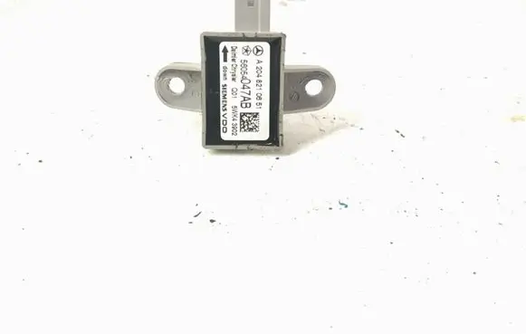 Mercedes-Benz C W204 Airbag deployment crash/impact sensor 2048210651 A2048210651