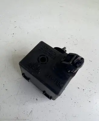 Toyota Land Cruiser (J120) Horn buzzer relay 0689003980 8665248010