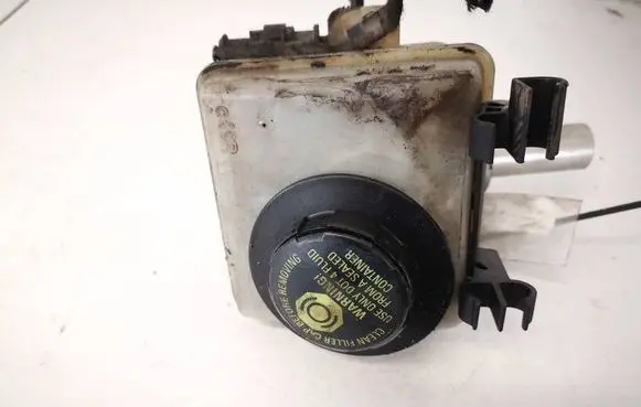Opel Zafira B Brake fluid reservoir 32067271